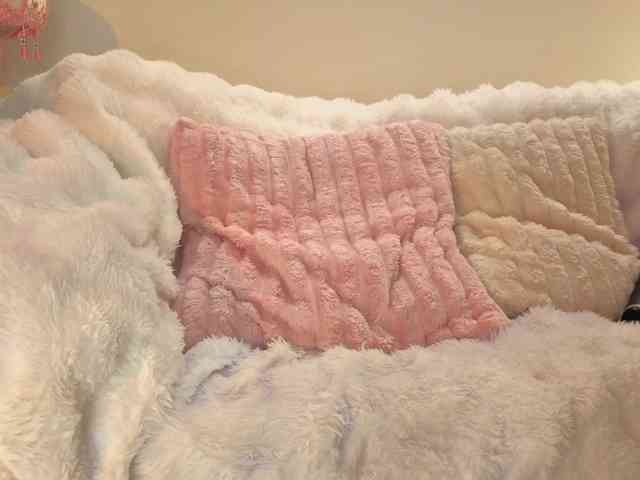 milli-sunrise Sex Cam Show