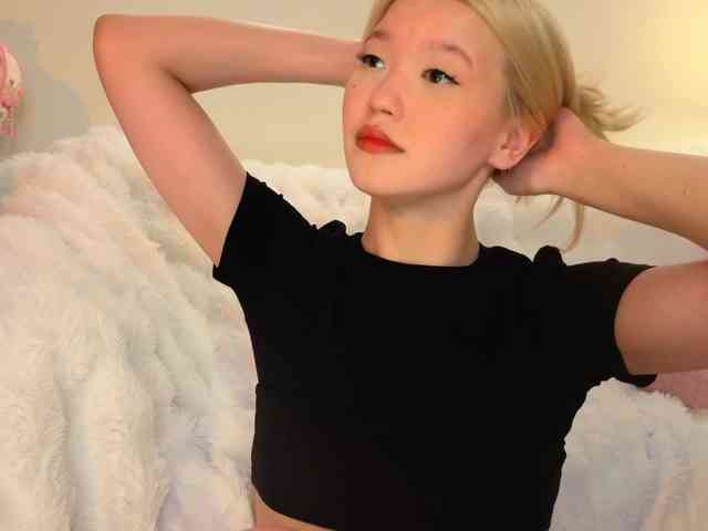 milli-sunrise Sex Cam Show