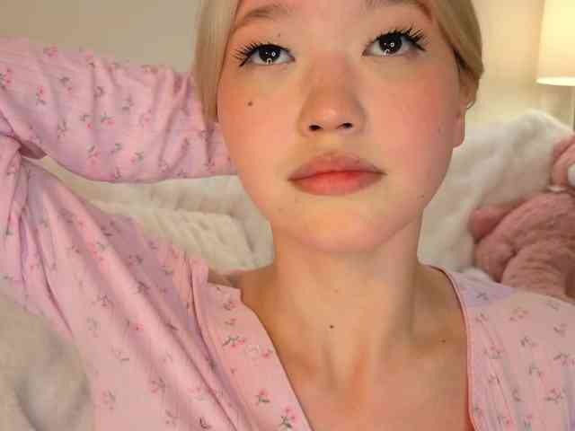 milli-sunrise Sex Cam Show