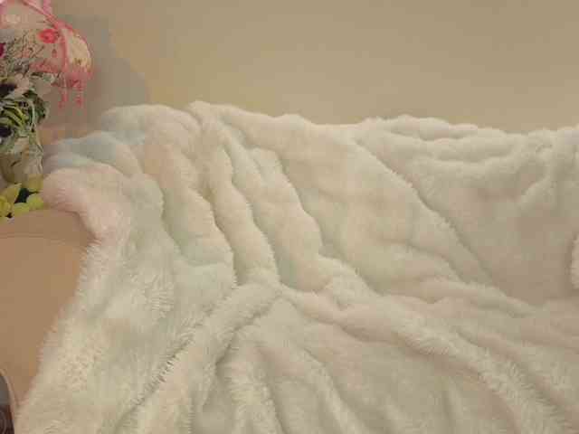 milli-sunrise Sex Cam Show
