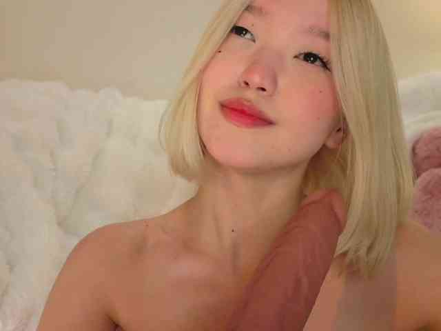 milli-sunrise Sex Cam Show