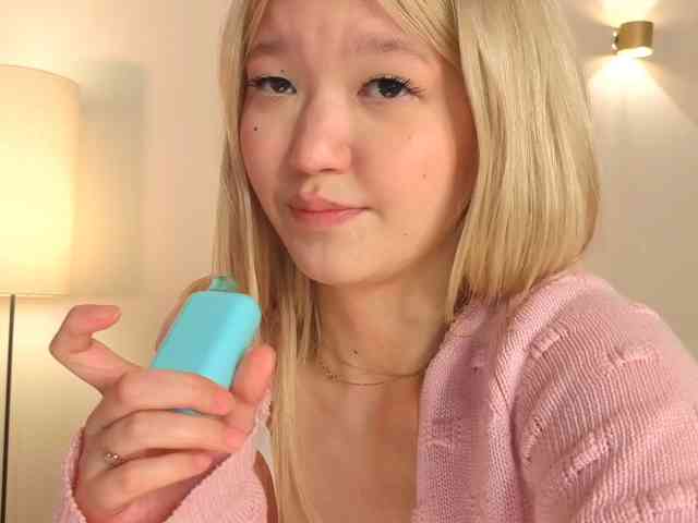 milli-sunrise live female cam on bongacams