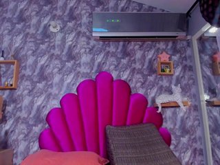 EMMA_PARIS's Live Webcam