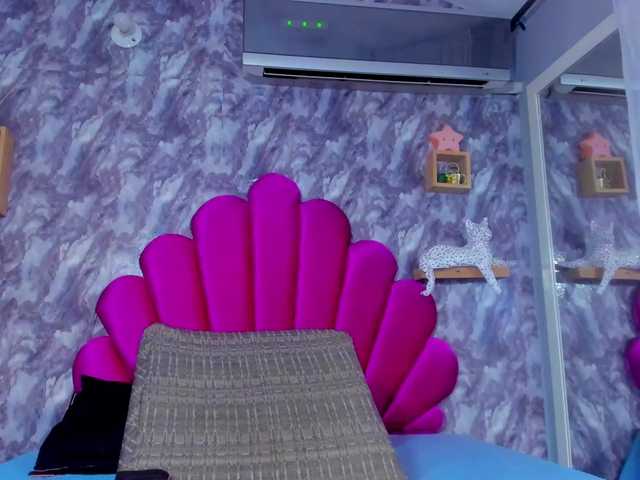 EMMAPARIS live cam on BongaCams