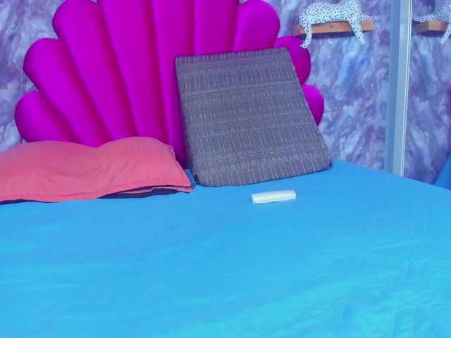 EMMAPARIS live cam on BongaCams
