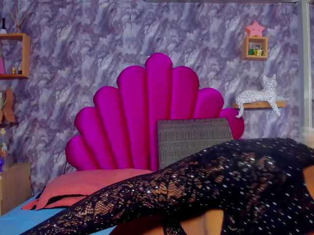 EMMAPARIS live cam on BongaCams