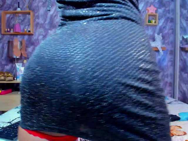 EMMAPARIS live cam on BongaCams