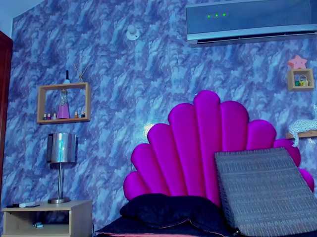 EMMAPARIS live cam on BongaCams