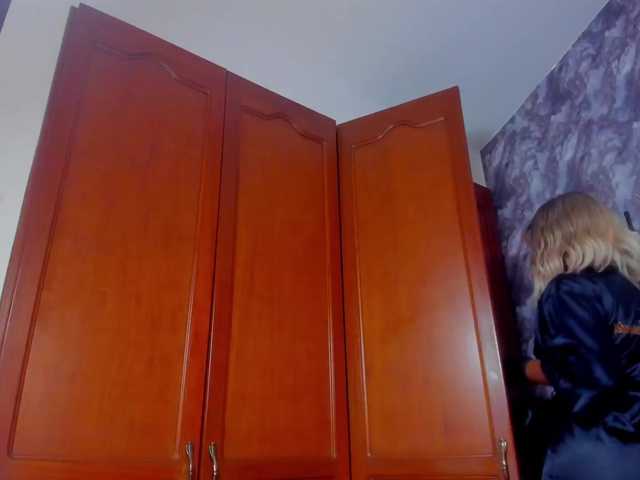 EMMAPARIS live cam on BongaCams