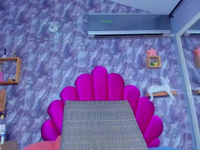 EMMAPARIS live webcam show