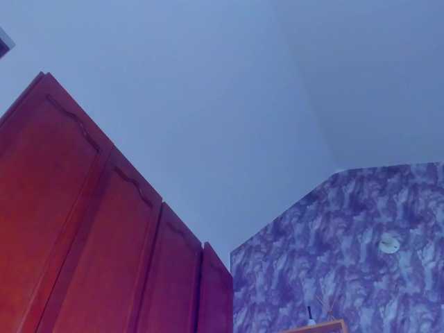 EMMAPARIS live cam on BongaCams