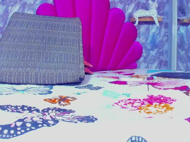 EMMAPARIS live cam on BongaCams