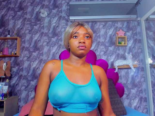 EMMAPARIS live webcam show