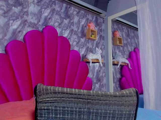 EMMAPARIS live cam on BongaCams