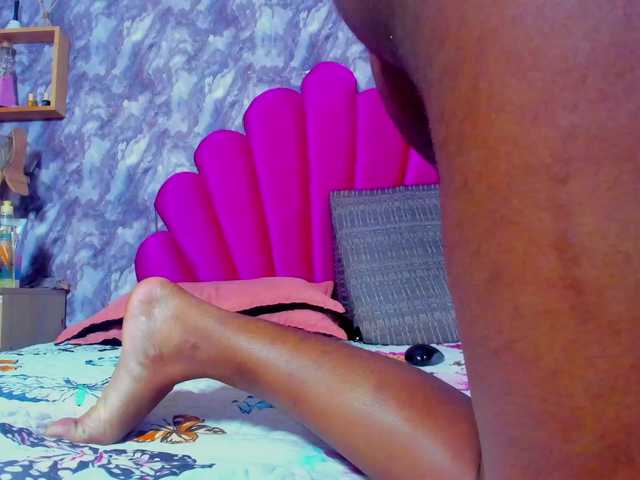 EMMAPARIS live cam on BongaCams