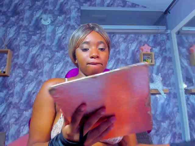 EMMA_PARIS webcam