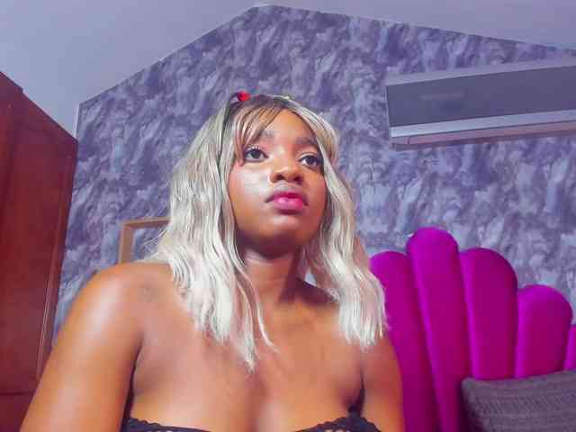 EMMA_PARIS webcam