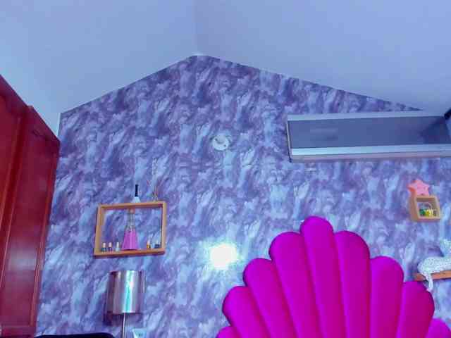 EMMA_PARIS webcam