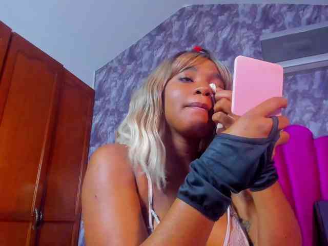 EMMA_PARIS webcam