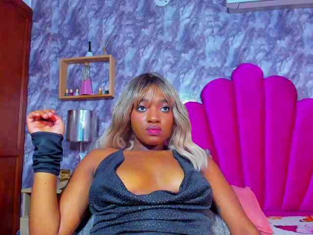 EMMA_PARIS webcam