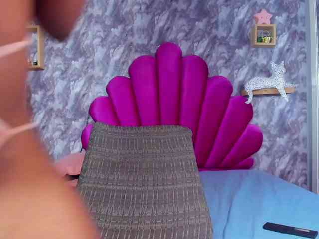 EMMA_PARIS webcam