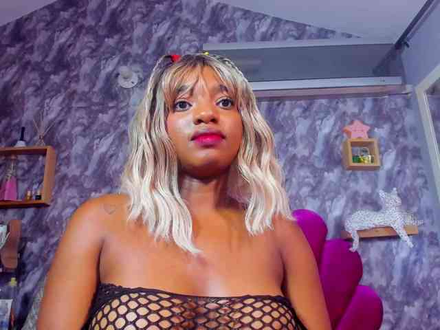 EMMA_PARIS webcam