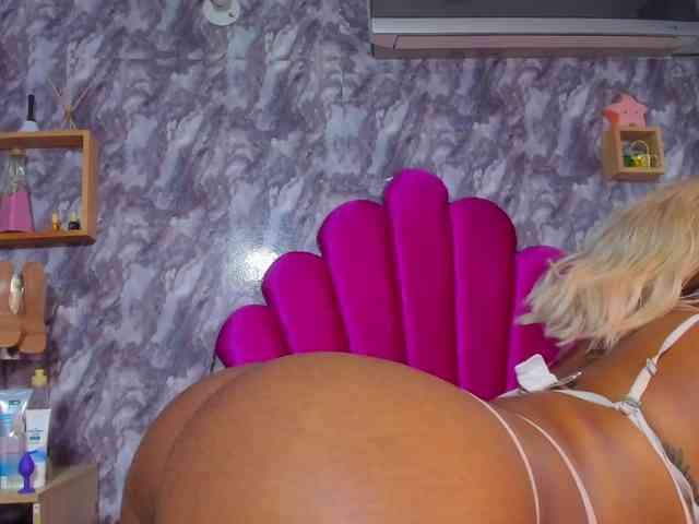 EMMA_PARIS webcam