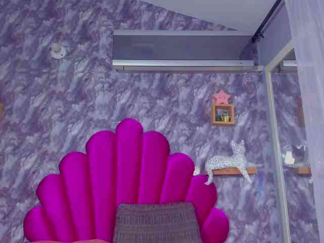 EMMA_PARIS webcam