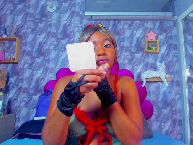 EMMA_PARIS webcam
