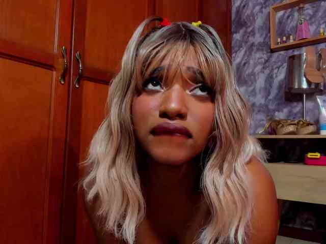 EMMA_PARIS webcam