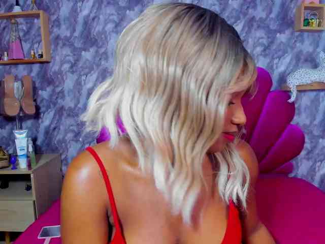 EMMA_PARIS webcam