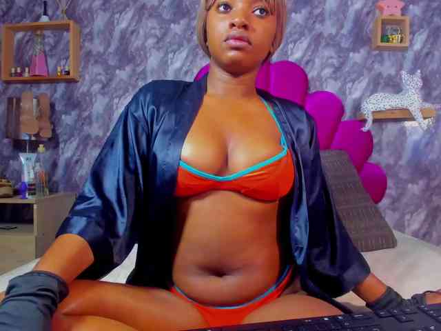 EMMA_PARIS webcam
