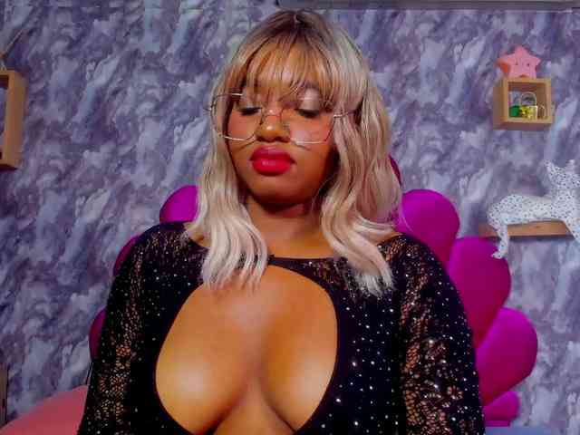 EMMA_PARIS webcam
