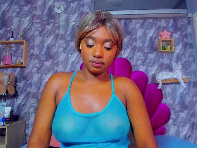 EMMA_PARIS webcam