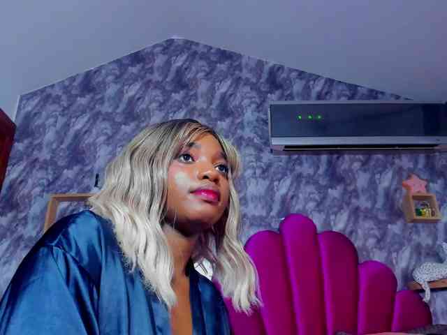 EMMA_PARIS webcam