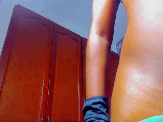 EMMA_PARIS webcam