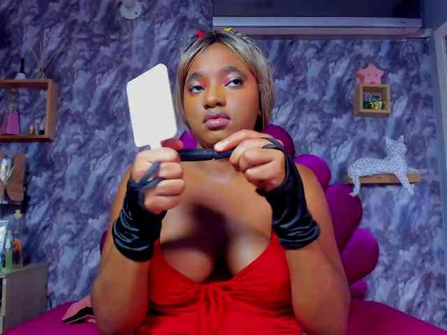 EMMA_PARIS webcam