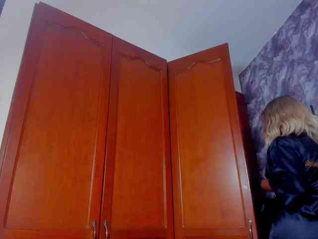 EMMA_PARIS webcam
