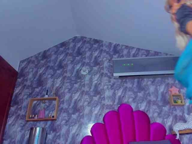 EMMA_PARIS webcam