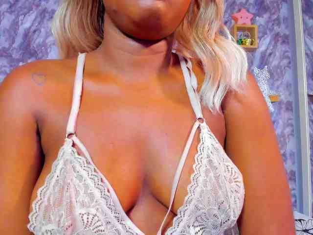 EMMA_PARIS webcam