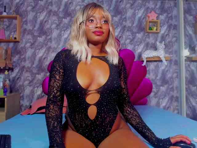 EMMA_PARIS webcam