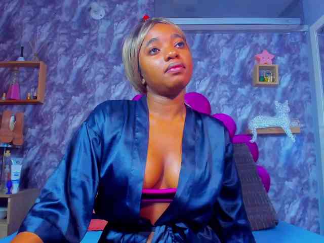 EMMA_PARIS webcam