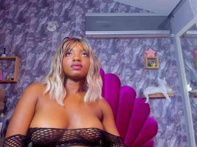 EMMA_PARIS webcam