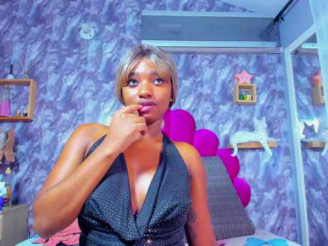 EMMA_PARIS webcam