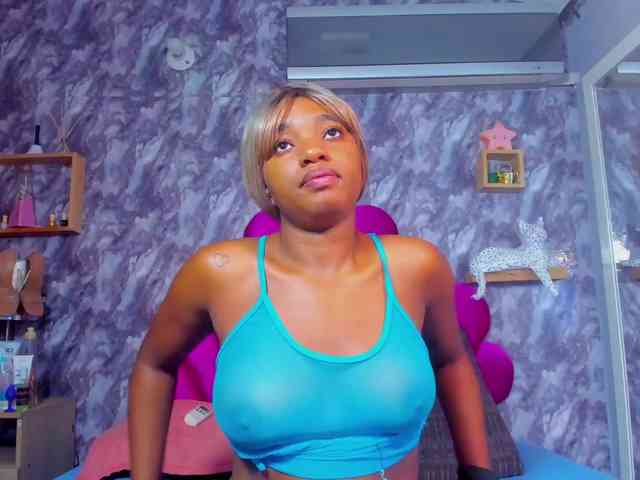 EMMA_PARIS webcam