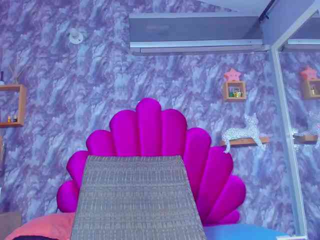 EMMA_PARIS webcam