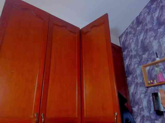 EMMA_PARIS webcam