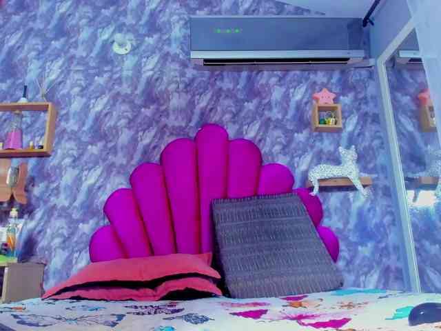 EMMA_PARIS webcam