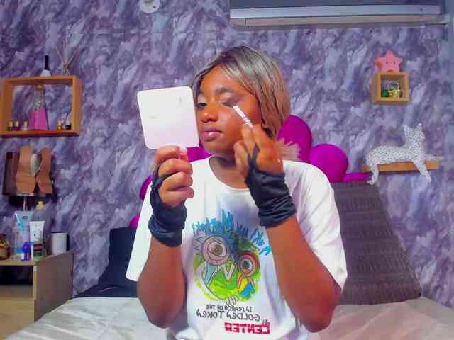 EMMA_PARIS webcam