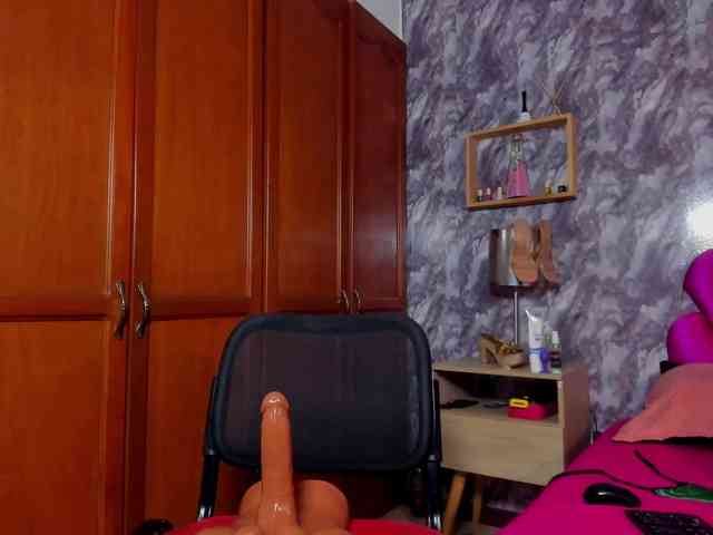 EMMA_PARIS webcam